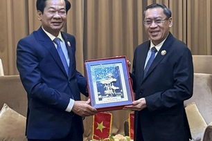 Việt Nam v&#224; L&#224;o đẩy mạnh hợp t&#225;c trong lĩnh vực lao động v&#224; người c&#243; c&#244;ng