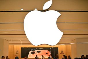 Ấn Độ buộc cài sẵn ứng dụng an ninh, Apple quyết không tuân thủ