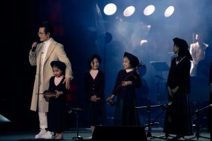 Hà Anh Tuấn mang phim tài liệu chiếu tại rạp