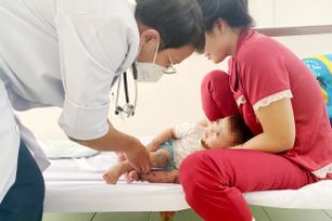 TPHCM: Ca mắc tay chân miệng tăng mạnh, nguy cơ bùng phát dịch do EV71