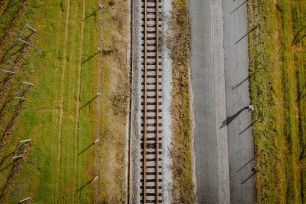 Tàu điện va chạm ở Ba Lan, 35 người bị thương