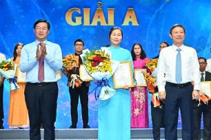 Nhiều tác phẩm nghệ thuật về Bác chạm tới trái tim công chúng