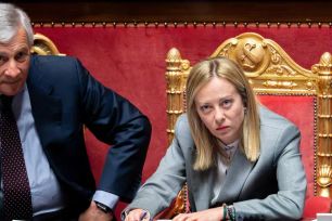 Italy bác kế hoạch 'NATO mua vũ khí cho Ukraine'