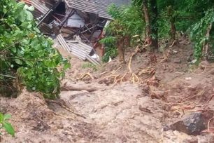 Bão lũ tại Sri Lanka và Indonesia khiến hơn 1.500 người thiệt mạng