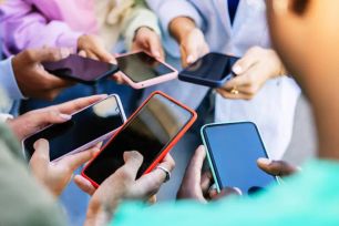 Gần 30% thiếu niên Mỹ dùng chatbot AI mỗi ngày