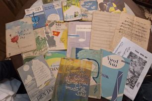 Tiếp nhận nhiều tư liệu quý của các nhạc sĩ Hoàng Vân, Hoàng Long, Hoàng Lân