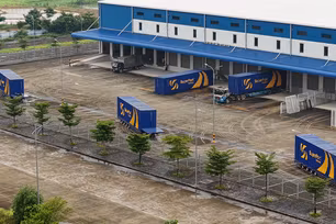 Khi doanh nghiệp tư nhân giải bài toán điểm nghẽn logistics