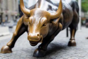 Dow Jones và S&P 500 lên mức cao nhất lịch sử