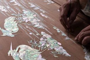 Hành trình hồi sinh nghề khảm trai Chuôn Ngọ