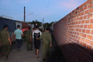 Ghé thăm gia đình vợ, con rể trộm hơn 200 triệu đồng