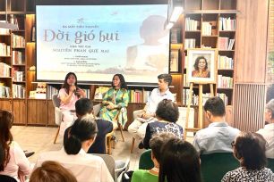 Nhà văn Nguyễn Phan Quế Mai mang “Đời gió bụi” về Việt Nam 