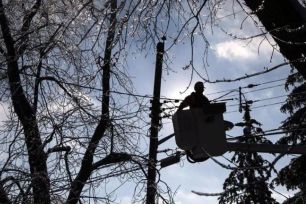 Canada: Bão lớn gây mất điện diện rộng, cảnh báo nhiệt độ -45 độ C