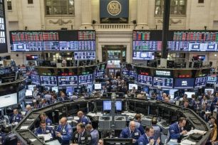 Phố Wall tăng điểm nhờ cổ phiếu AI hồi phục