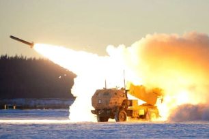 Mỹ không kích trả đũa IS hàng loạt mục tiêu tại Syria