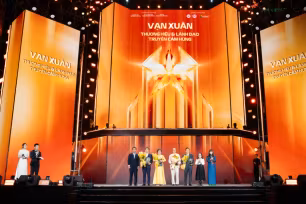 PNJ lập "cú đúp" tại giải thưởng Vạn Xuân Awards 2025 