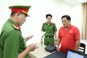 Tạm giam thêm đối tượng trong vụ nhân viên ngân hàng lừa đảo, chơi tiền ảo