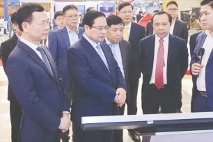 Hướng tới mô hình 'tổ hợp công nghiệp kỹ thuật số' quy mô lớn