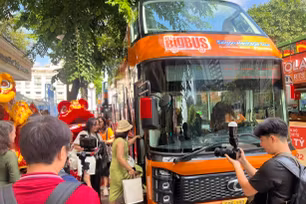 TPHCM siết chặt quản lý xe buýt du lịch thoáng nóc tại khu vực trung tâm