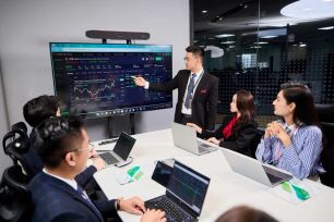 VN Index lên đỉnh mới trước đêm Giáng sinh