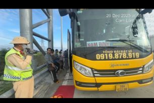 Xử phạt 97,5 triệu đồng xe chở khách quá quy định trên cao tốc Cam Lâm – Vĩnh Hảo