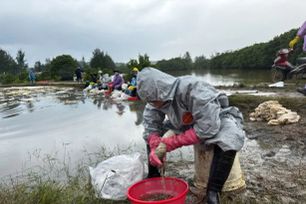 Quảng Ngãi: Hoàn thành khắc phục sự cố tràn dầu diesel trước ngày 31-12