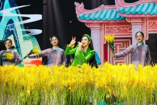 “Hương sắc giai nhân” của Như Quỳnh đậm chất văn hóa Việt