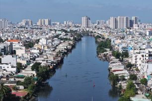 Đề xuất chi 156.000 tỷ đồng chỉnh trang, di dời nhà ven kênh rạch tại TP.HCM