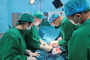 Cấp cứu thành công cho du khách tại Côn Đảo