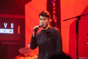 Hồ Trung Dũng lan tỏa thông điệp yêu thương qua album mới