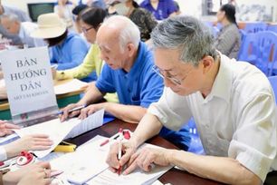 Người lao động vùng đặc biệt khó khăn được xét nghỉ hưu sớm theo danh mục mới