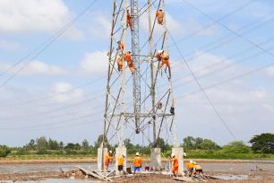 Về đích đường dây 110kV Trần Đề - Trạm biến áp 220kV Sóc Trăng