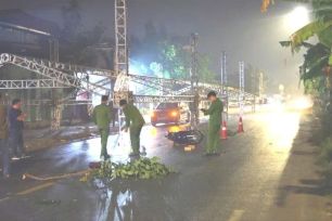 Dựng rạp cưới lấn chiếm lòng đường gây tai nạn chết người