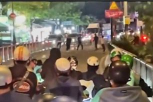 TPHCM: Điều tra hai nhóm thanh niên hỗn chiến trong đêm