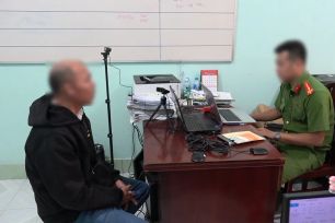 Thêm một tài xế trong vụ xe khách rượt đuổi xe tải bị bắt giam