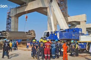 Thủ tướng Thái Lan yêu cầu truy cứu trách nhiệm vụ sập cần cẩu 