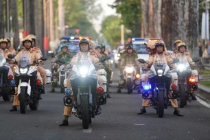 TPHCM ra quân xử lý tình trạng lấn chiếm lòng đường, vỉa hè