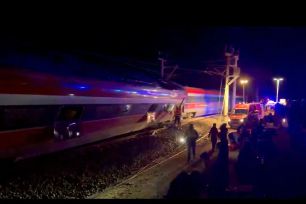 Tây Ban Nha: Va chạm tàu tốc độ cao, 21 người thiệt mạng 