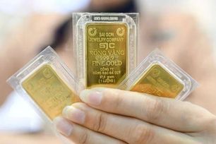 Vàng miếng lập đỉnh mới, bám sát đà tăng của vàng thế giới