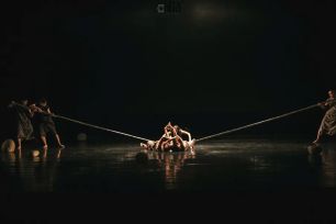 Sáng đèn vở múa đương đại “Đa Thức”