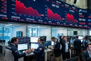 Chứng khoán Mỹ giảm điểm do áp lực lớn từ nhóm Big Tech