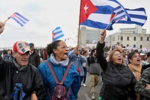 Tổng thống Mỹ gia tăng sức ép thuế quan với Cuba, Canada