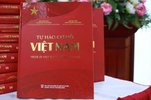 “Tự hào cơ đồ Việt Nam” khắc họa hành trình 80 năm phát triển của đất nước