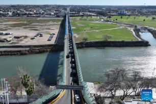 Mỹ bắt hơn 21.400 người nhập cư trái phép trong năm 2025