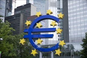 Kinh tế Eurozone tăng trưởng vượt dự báo