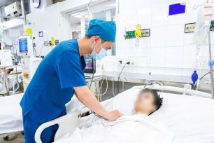 Điều trị thành công một ca sốt xuất huyết biến chứng tan huyết cấp hiếm gặp 