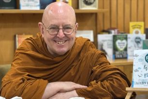 Thiền sư Ajahn Brahm giao lưu với bạn đọc Việt Nam tại Đường sách TPHCM