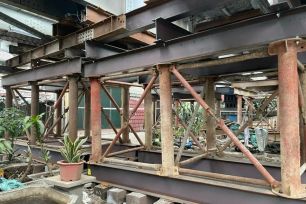 Hà Nội thông tàu qua cầu Long Biên trong chiều ngày 9-2