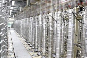 Iran yêu cầu dỡ bỏ trừng phạt để giảm mức làm giàu urani