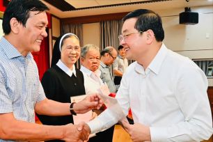 Thêm 5 cơ sở tôn giáo tại TPHCM được cấp sổ hồng