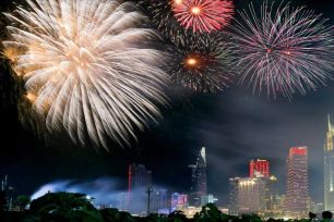 TPHCM bắn pháo hoa tại 16 điểm đêm Giao thừa